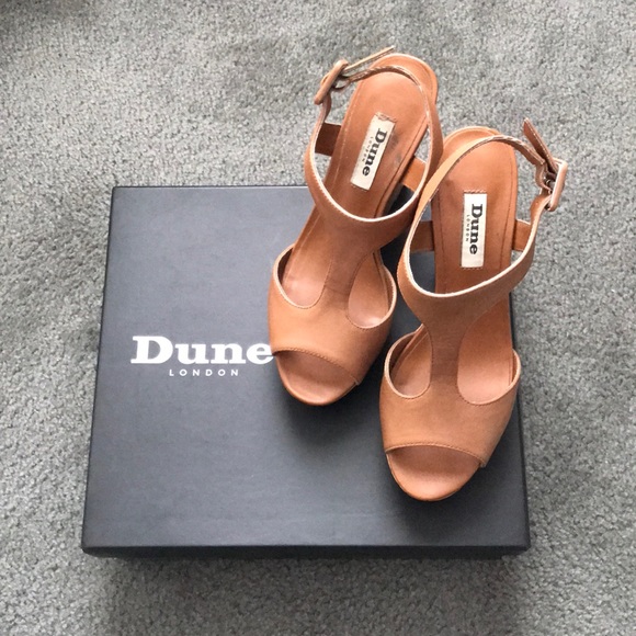 Dune London Shoes - Tan Wedge Sandals 👡